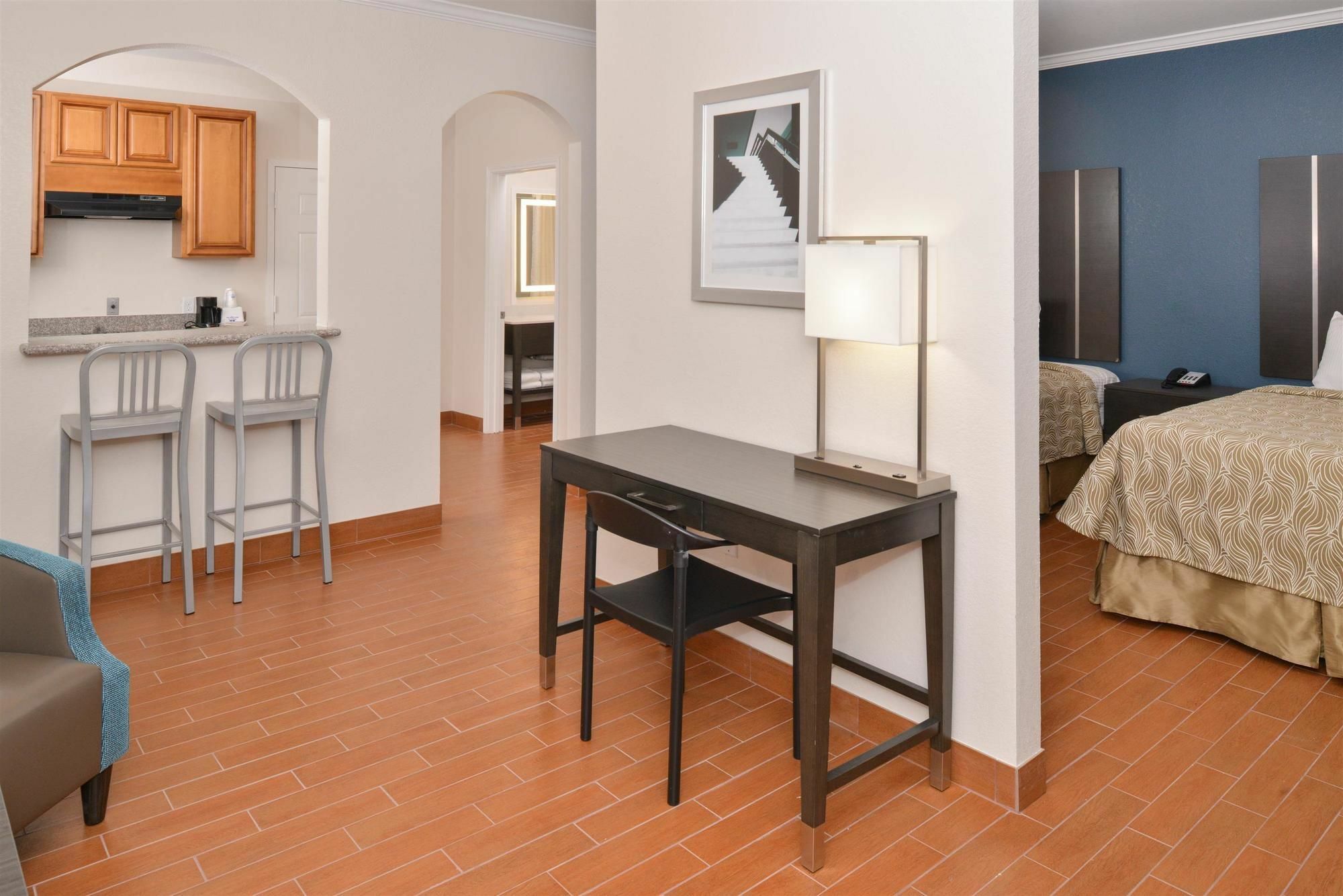 Regency Inn & Suites- Nw Houston Jersey Village Ngoại thất bức ảnh